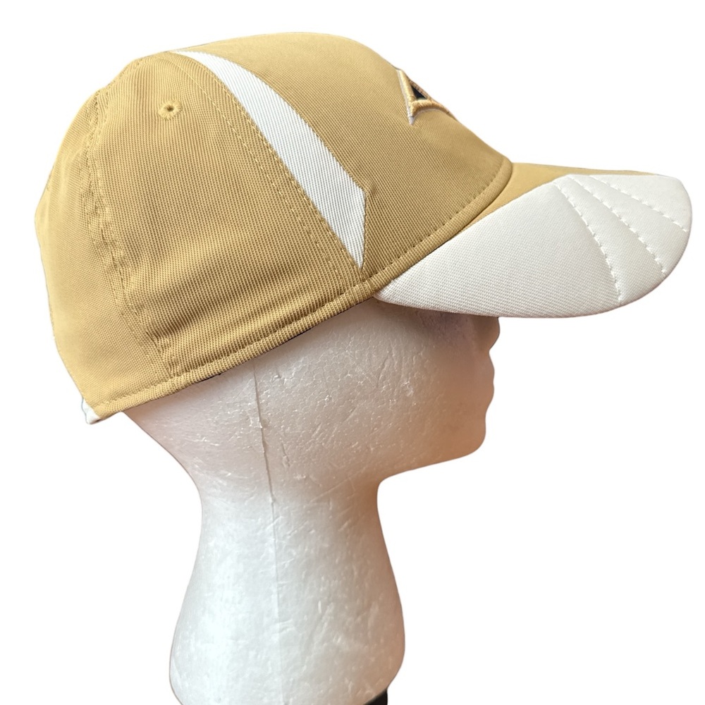 Vintage St. Louis Rams Fitted Cap/Hat Size M/L Reebok Gold & Navy NFL Rams NFC - Picture 5 of 7